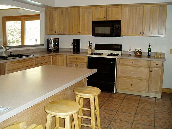 3rd image of 493 E Loma Alta Dr