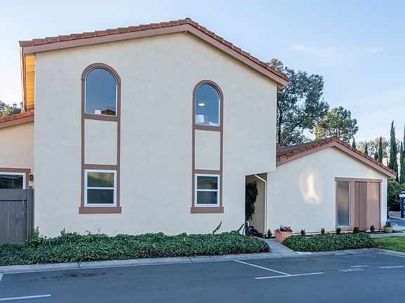 3rd image of 598 Cypress Ln