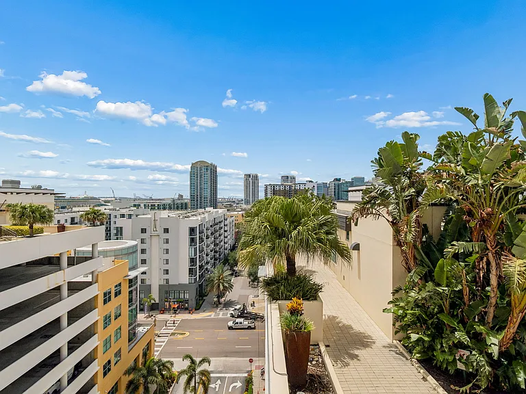 1120 E Kennedy Blvd #1030 — Photo 31