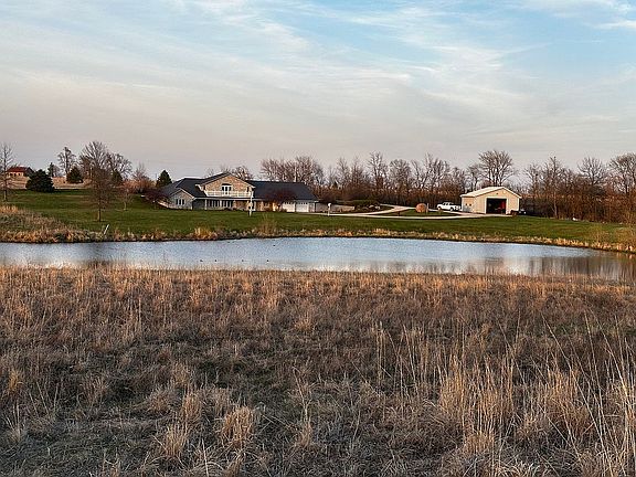 Alternate view of home/shop