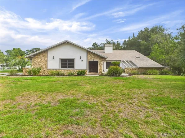 12 Fig Ct E, Homosassa, FL 34446