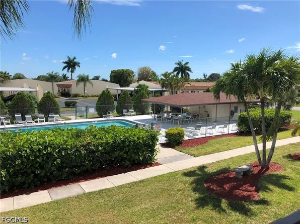 9391 Lennex Ln, Fort Myers, FL 33919