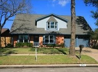 851 Seacliff Dr, Houston, TX 77062