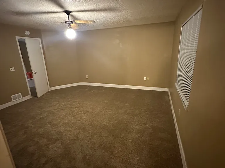 2117 Harlem Ave — Photo 3