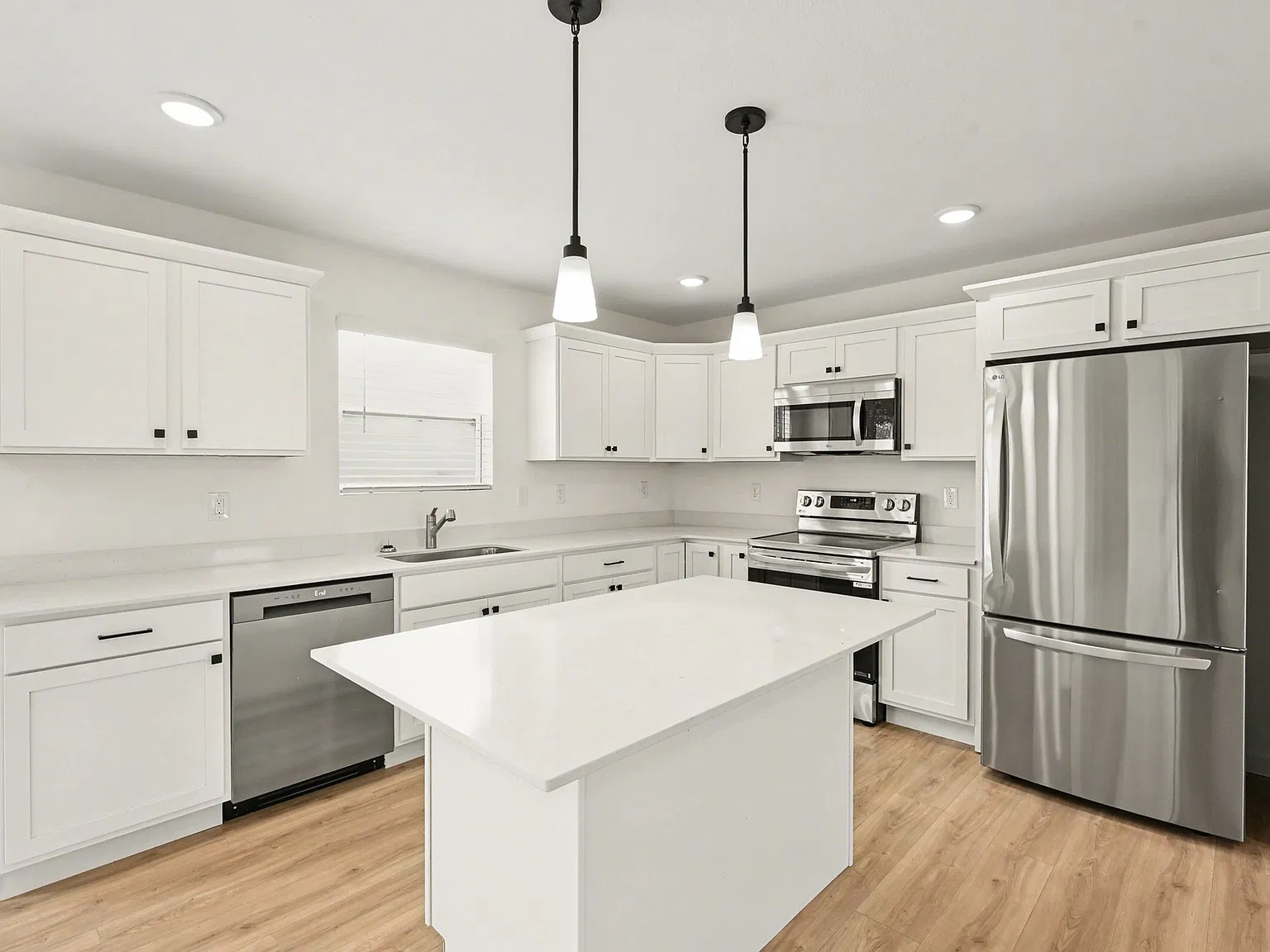 The Oaks - Portage — Photo 3