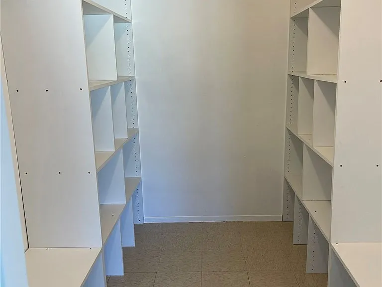 8800 Cedros Ave #111 — Photo 15