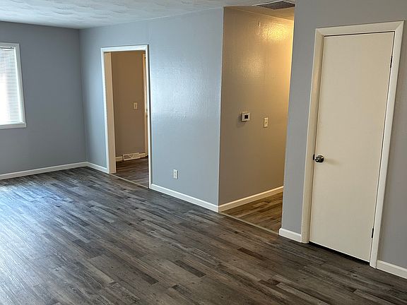 5th image of 956 Joliet Dr