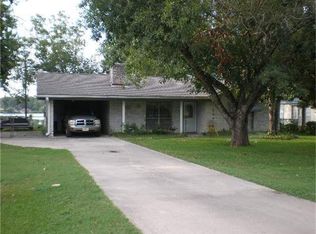 720 E Taylor Lake Cir, Livingston, TX 77351
