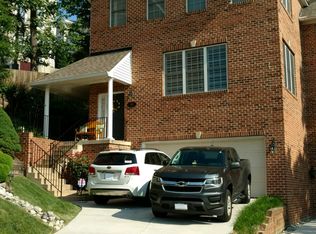 382 Myrtle Pl, Occoquan, VA 22125