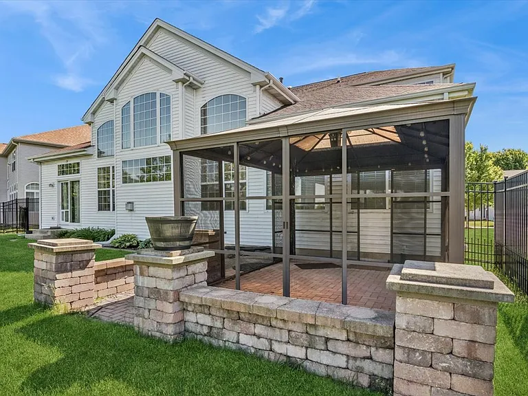 6623 Majestic Way — Photo 4