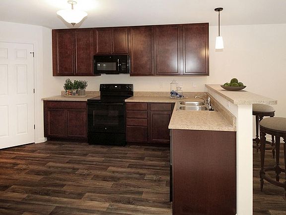 5th image of 324 Heather Mill Dr