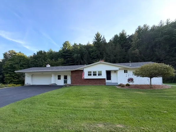 5706 Day Hollow Rd, Endicott, NY 13760
