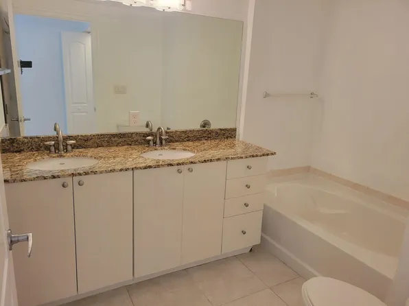 1830 Radius Dr APT 210, Hollywood, FL 33020