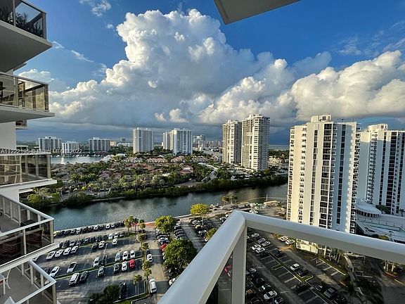 3rd image of 3731 N Country Club Dr APT 2023