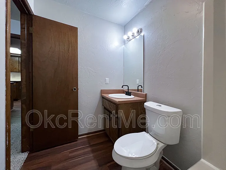 6801 Chisholm Ct — Photo 19