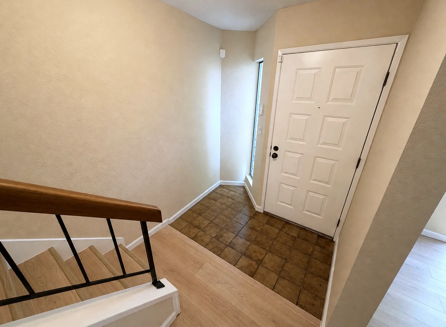 2 bed, 2.5 bath, 1515 sqft, $3,300 — Photo 3