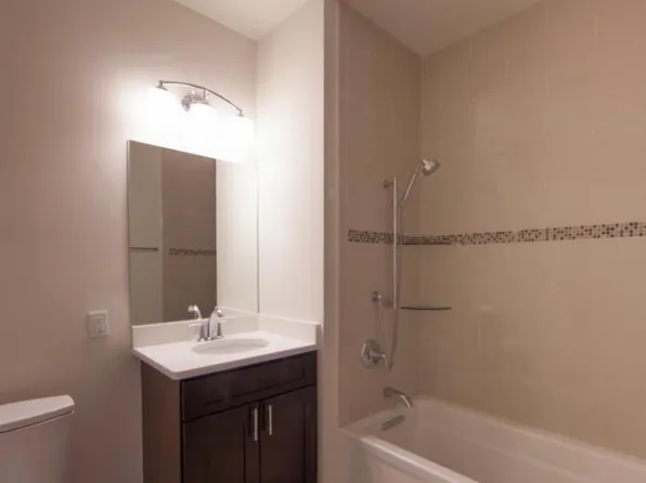 240 Walker Street 1B image 2 of 7