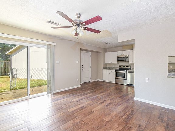 3rd image of 1125 Alice Ln