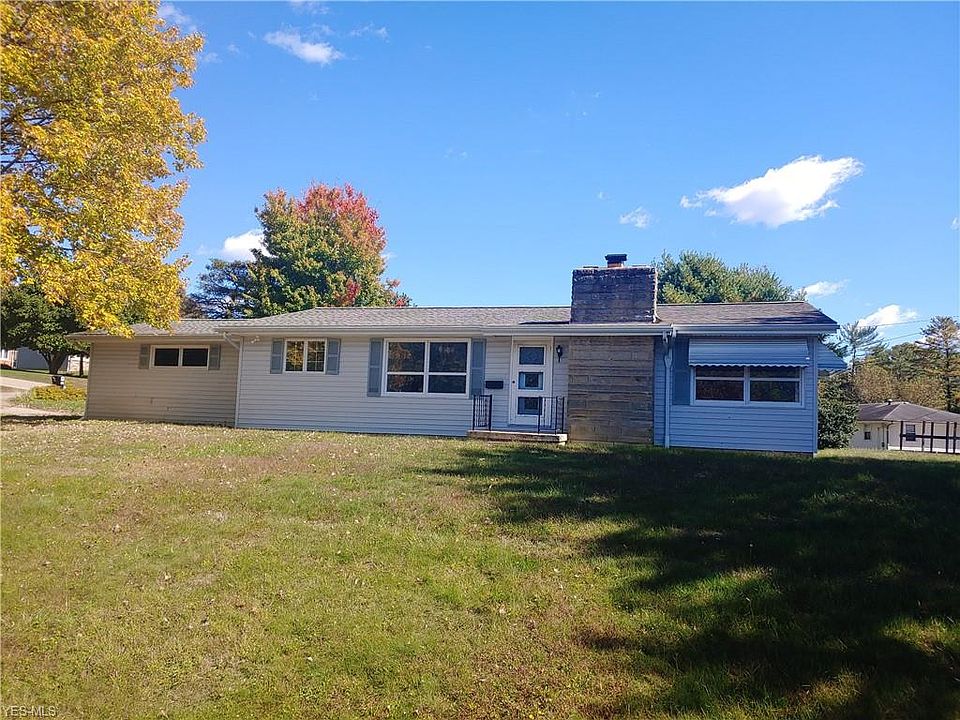 2nd image of 490 Winding Way