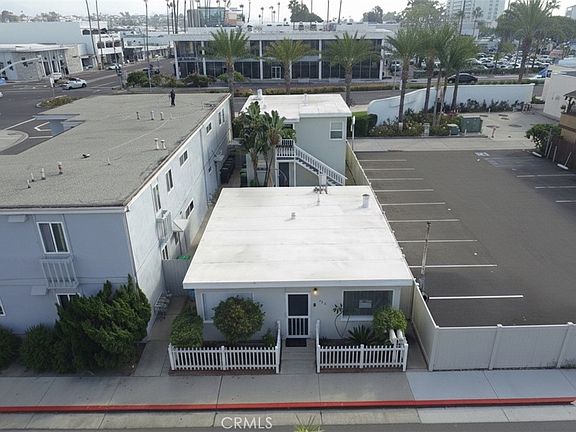 2nd image of 522 Clubhouse Ave