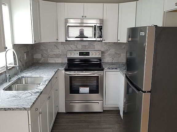 3rd image of 1260 Dellwood Ave