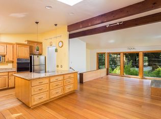 6535 Thornhill Dr, Oakland, CA 94611