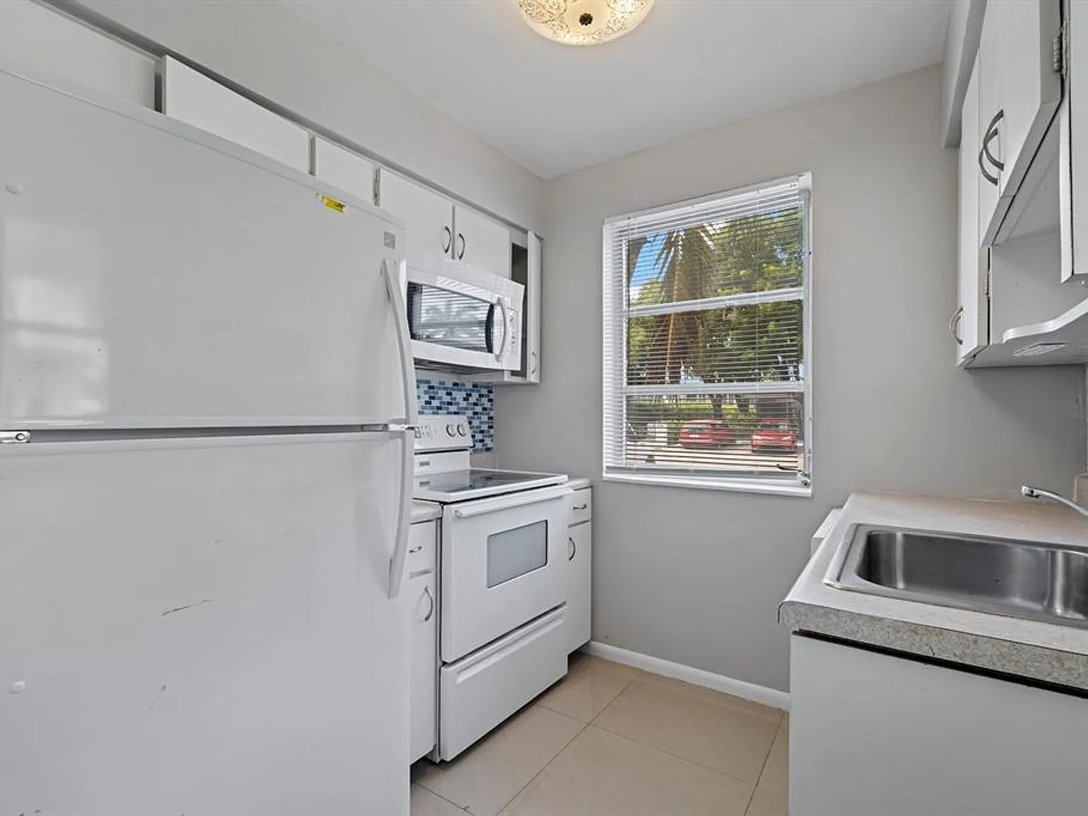 2130 NE 42 Ct Lighthouse Point, FL 33064 — Photo 4
