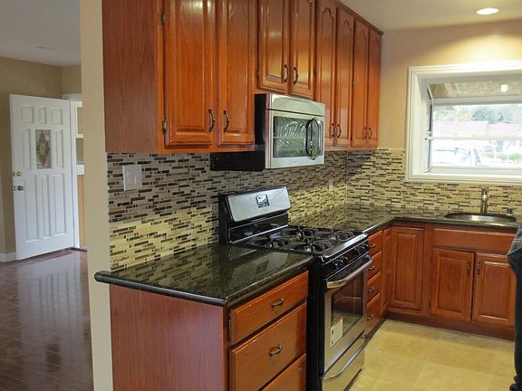 2nd image of 7852 Ducor Ave