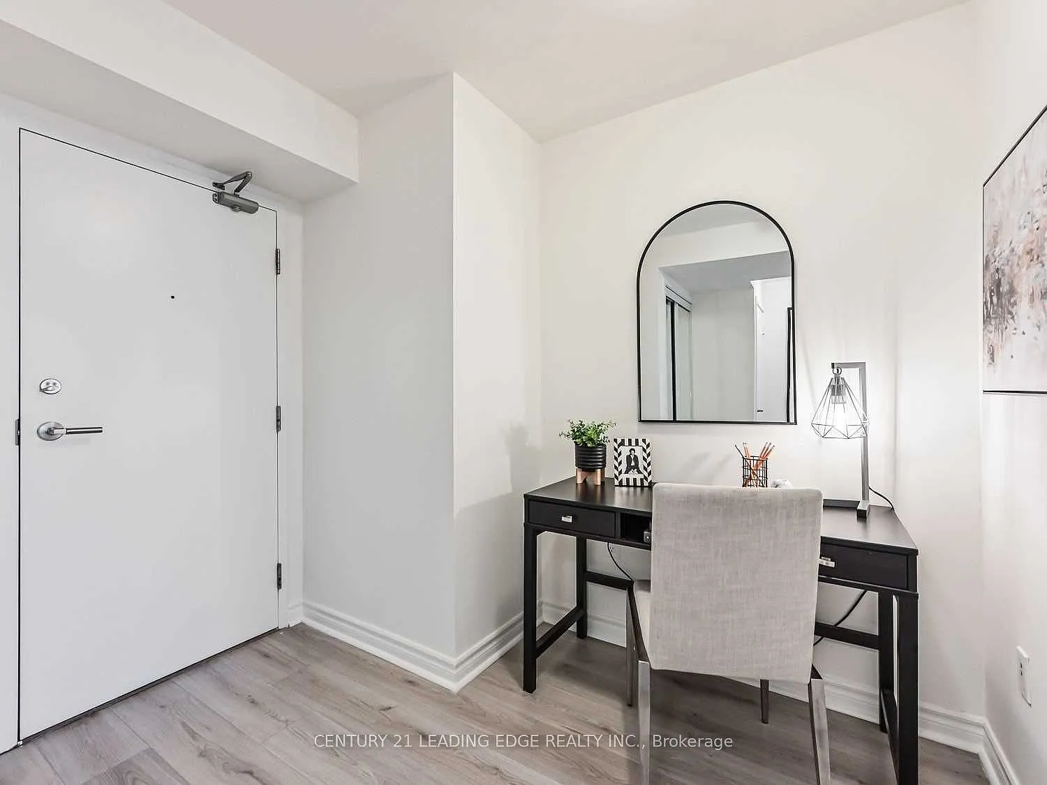 3 bed, $3,200 — Photo 2