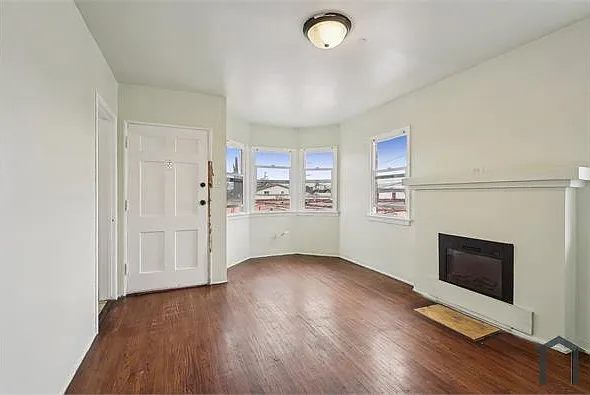 122 W 110th St — Photo 3