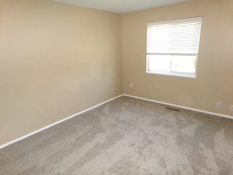 4 Woodbine Ct — Photo 23