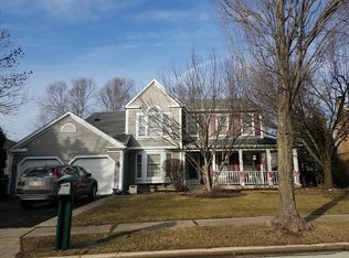 1850 Bangor Ln, Elk Grove Village, IL 60007