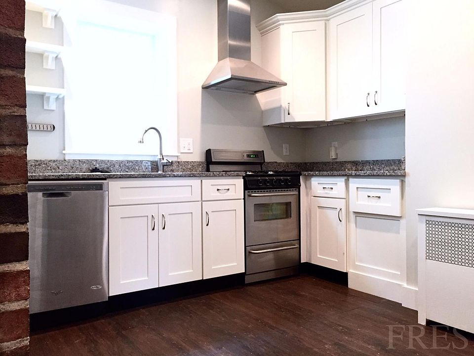 1st image of 83 Elmira St