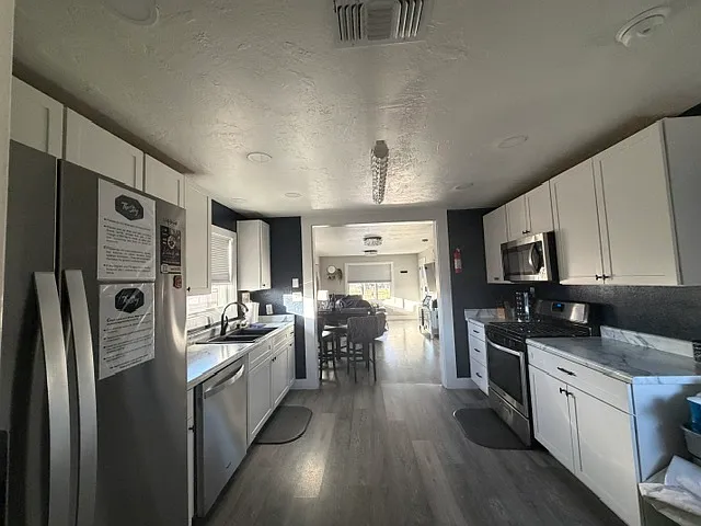 713 N 1st St — Photo 3