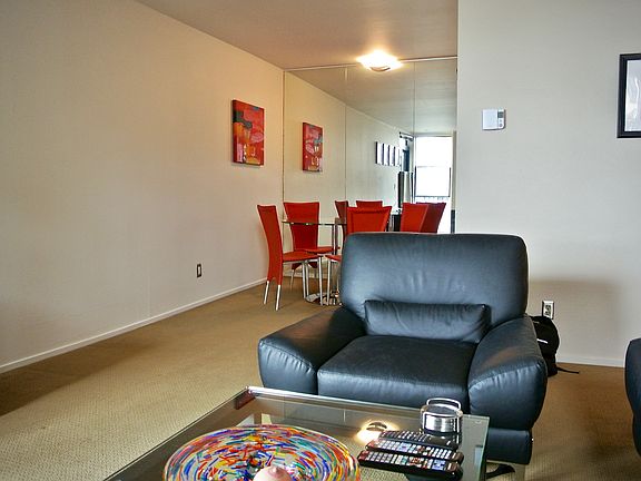 4th image of 730 Bellevue Ave E Penthouse 2