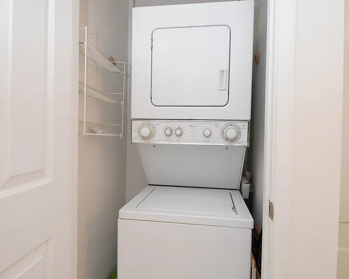 2102B Greenwood Ave — Photo 15
