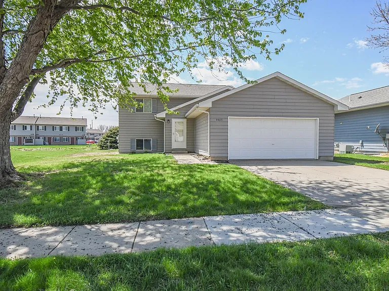 4405 W Antelope Dr — Photo 3
