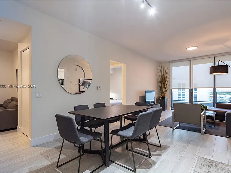 2960 NE 207th St #904 — Photo 3
