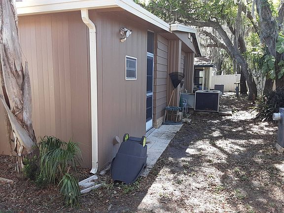 4th image of 1929 Amberwood Dr