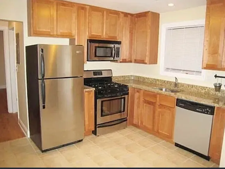 1348 W Chase Ave #3 — Photo 1