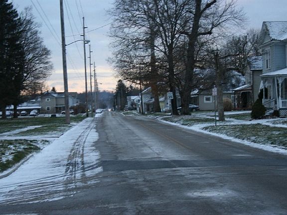 5th image of 651 Moxahala Ave
