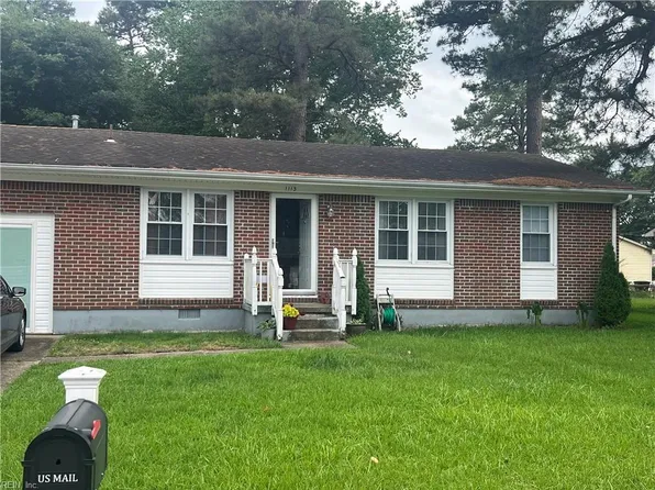 1113 Jamal Ln E, Portsmouth, VA 23701