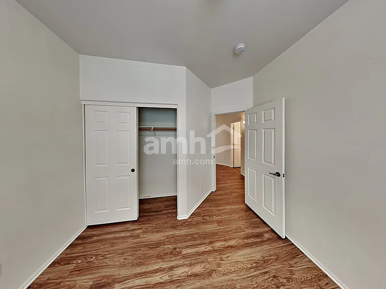 1509 S 123rd Dr — Photo 14