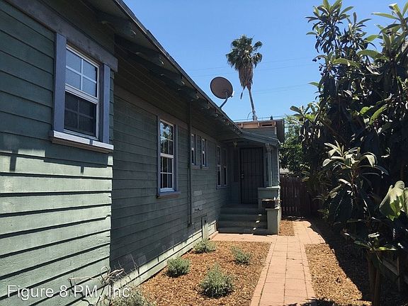 3rd image of 2132 W 29th Pl