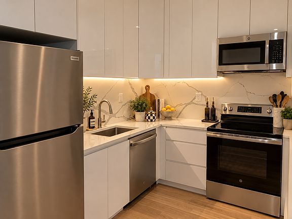 5th image of 461 Lexington Ave