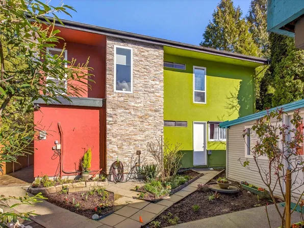 3005 Alderbrook Pl, Coquitlam, BC V3C 4B5