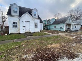 3021 Commercial Ave, Mattoon, IL 61938
