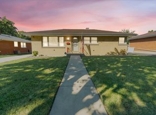 906 N Grant St, Addison, IL 60101