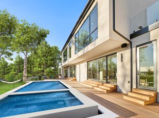4 3rd St, Sag Harbor, NY 11963