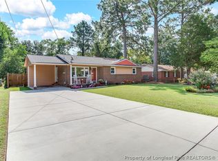 1837 Dewsberry Dr, Fayetteville, NC 28304